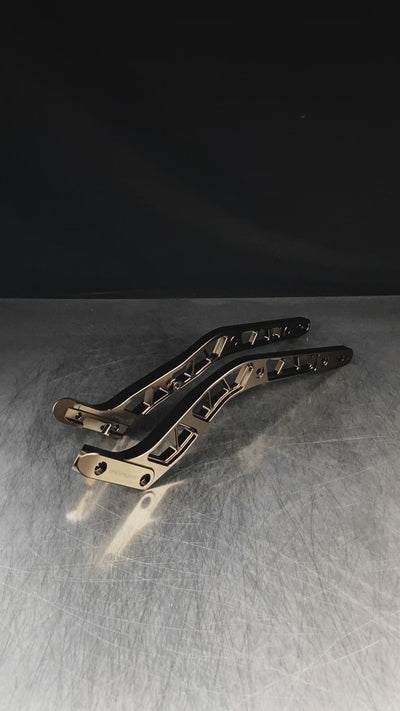 Fender Struts V1.2 with Tail Light Cutout Softail FXLRS/ST 2018+